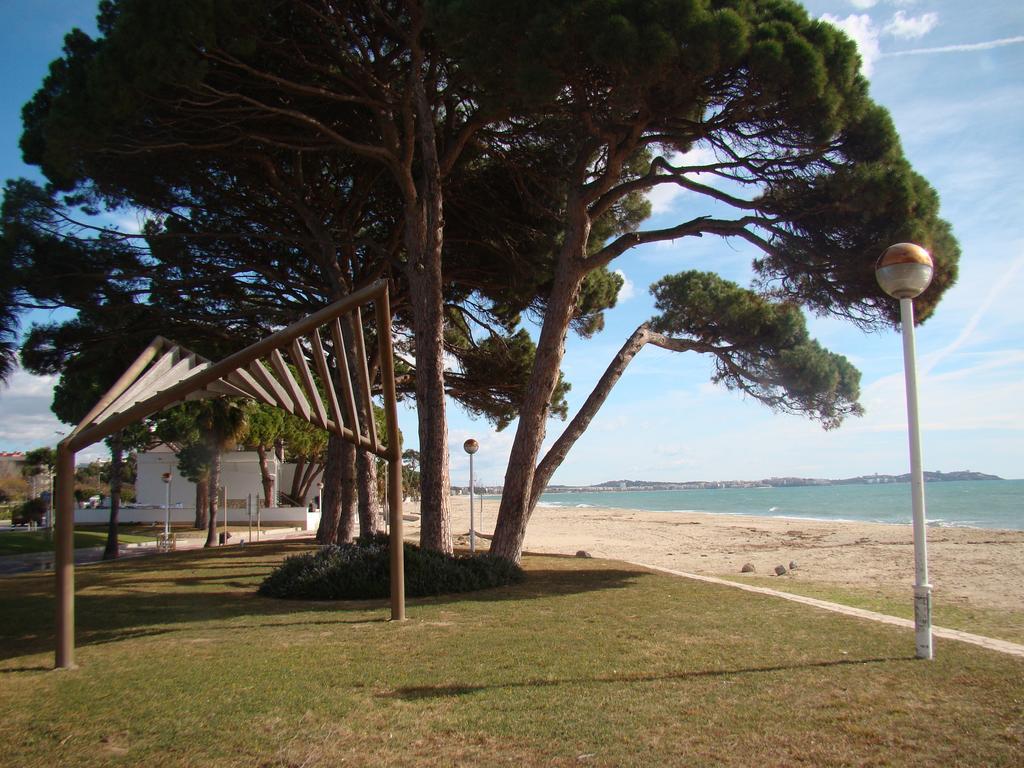 Apartamento Playa Esquirol Apartment Cambrils Bagian luar foto